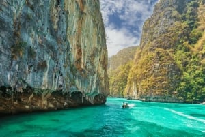 Phuket: Schnellboot nach Phi Phi, Bamboo, Schnorcheln & Mittagessen