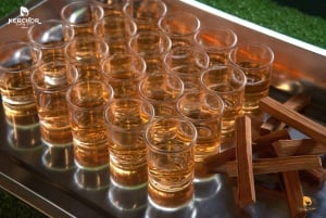 푸켓 : 코끼리 먹이주기 및 목욕 체험 1.5 시간.