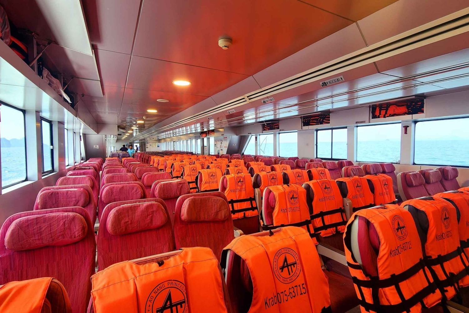 プーケット：アオナン、ライレイ、ランタ間のフェリー移動サービスをご利用いただけます