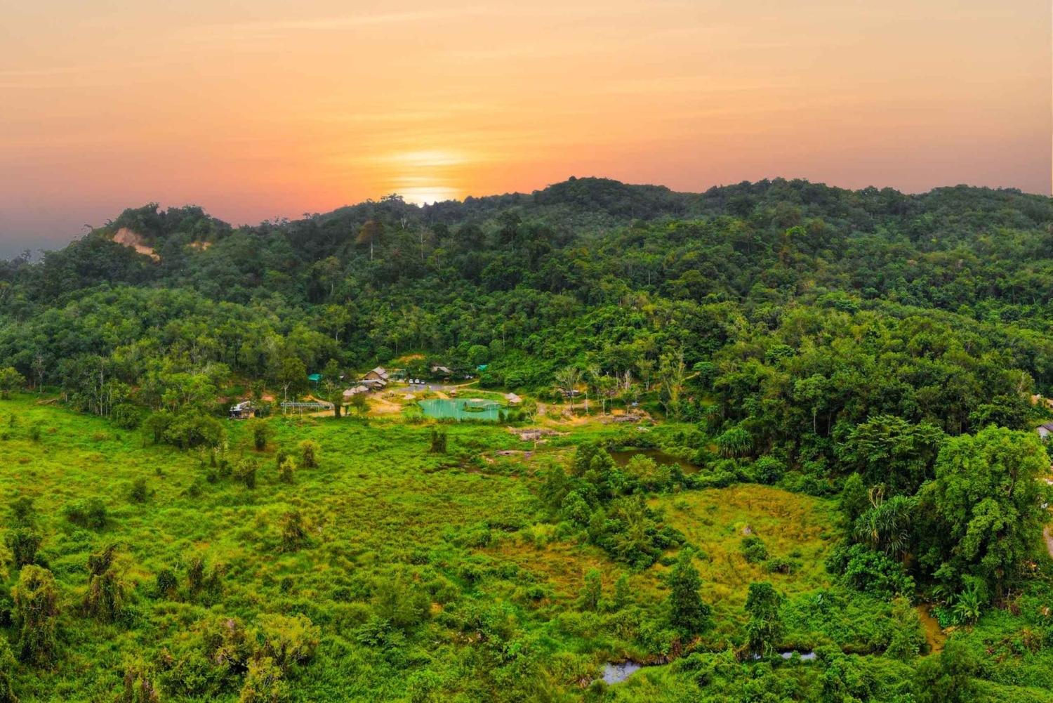 プーケット：プーケット エレファント ケアでの 1 日エレファント エクスプローラー