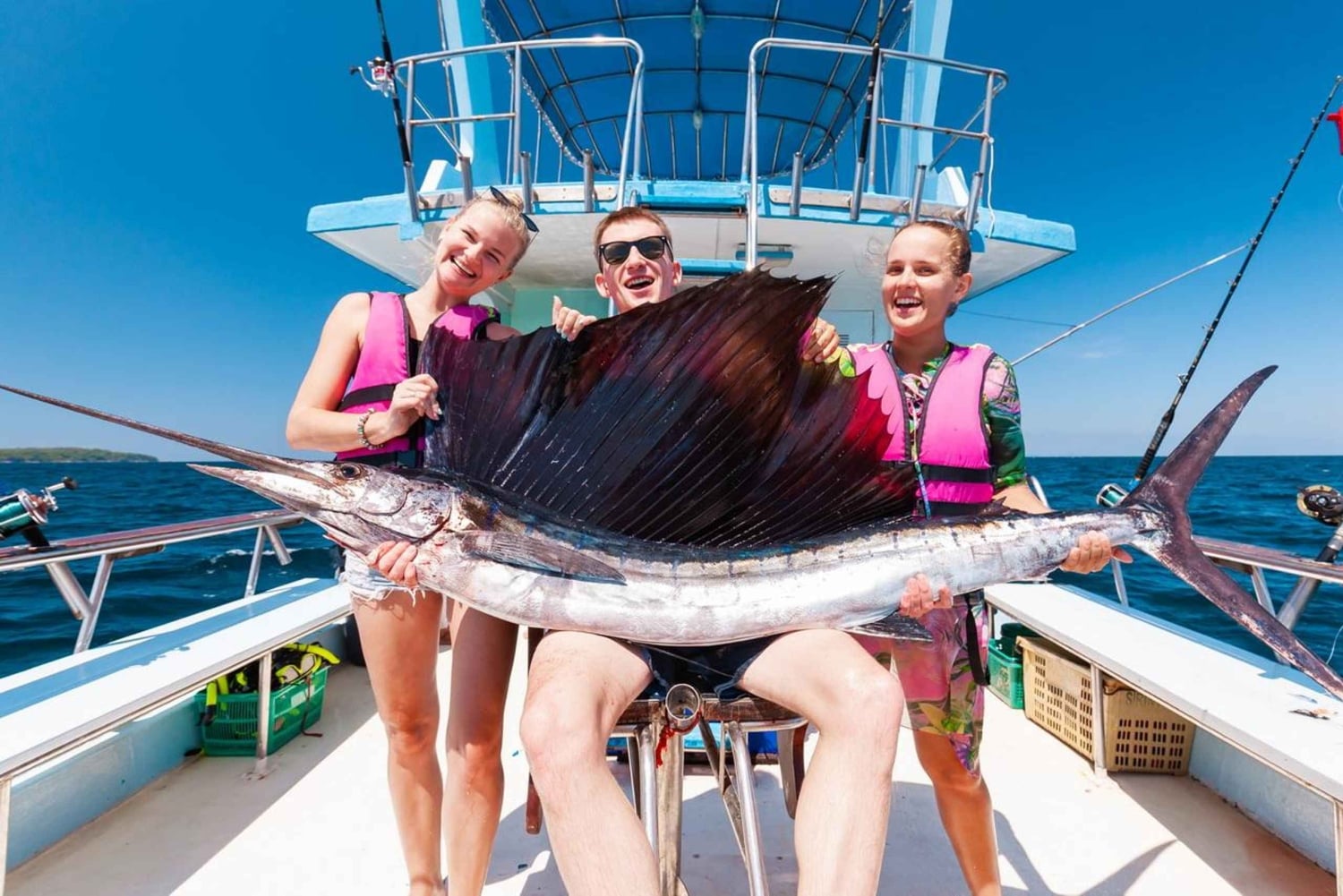 Phuket: Fiske- och trollingbåtstur med lunch