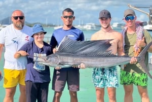 Phuket: Fiske- og trollingbåttur med lunsj