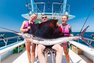 Phuket: Fiske- och trollingbåtstur med lunch