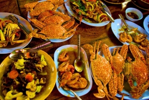 Phuket: begeleide zonsondergangtour met diner op de vismarkt