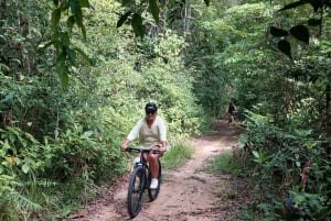 Phuket : Visite d'une demi-journée à vélo dans la campagne avec déjeuner