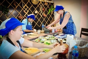 Phuket: Clase de Cocina Tailandesa Fácil de Medio Día y Visita al Mercado Local