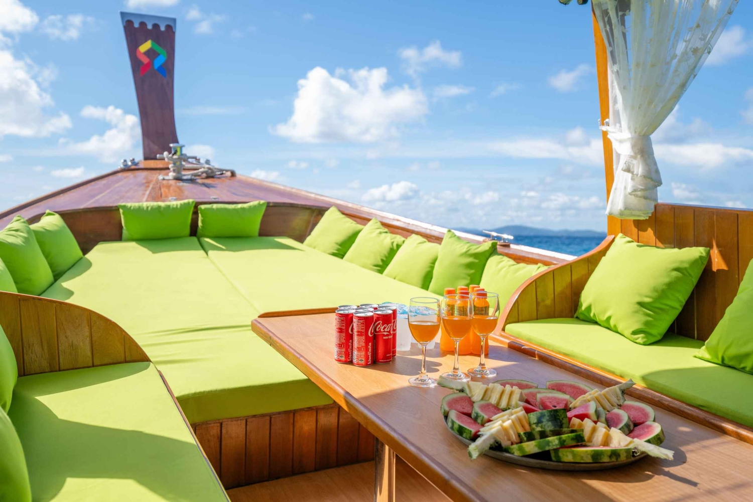 푸켓: 스노클링을 포함한 반나절 프라이빗 롱테일 보트 여행