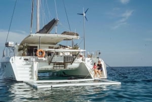Phuket: Halvdagstur med privat yacht til Maiton, Coral Island