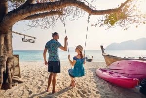 Phuket: Hire a professional photographer at your own resort