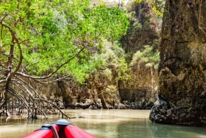 Phuket: James Bond Island Speedboat Tour mit Kanufahren