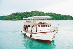 Phuket: Excursión de un día en barco por la isla de James Bond y en canoa