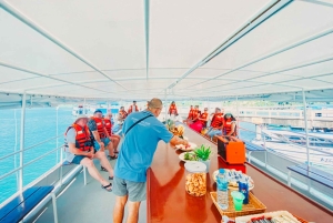 Phuket: Excursión de un día en barco por la isla de James Bond y en canoa