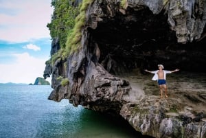 Phuket: James Bond Island and Phang Nga Bay Sea Canoe Tour