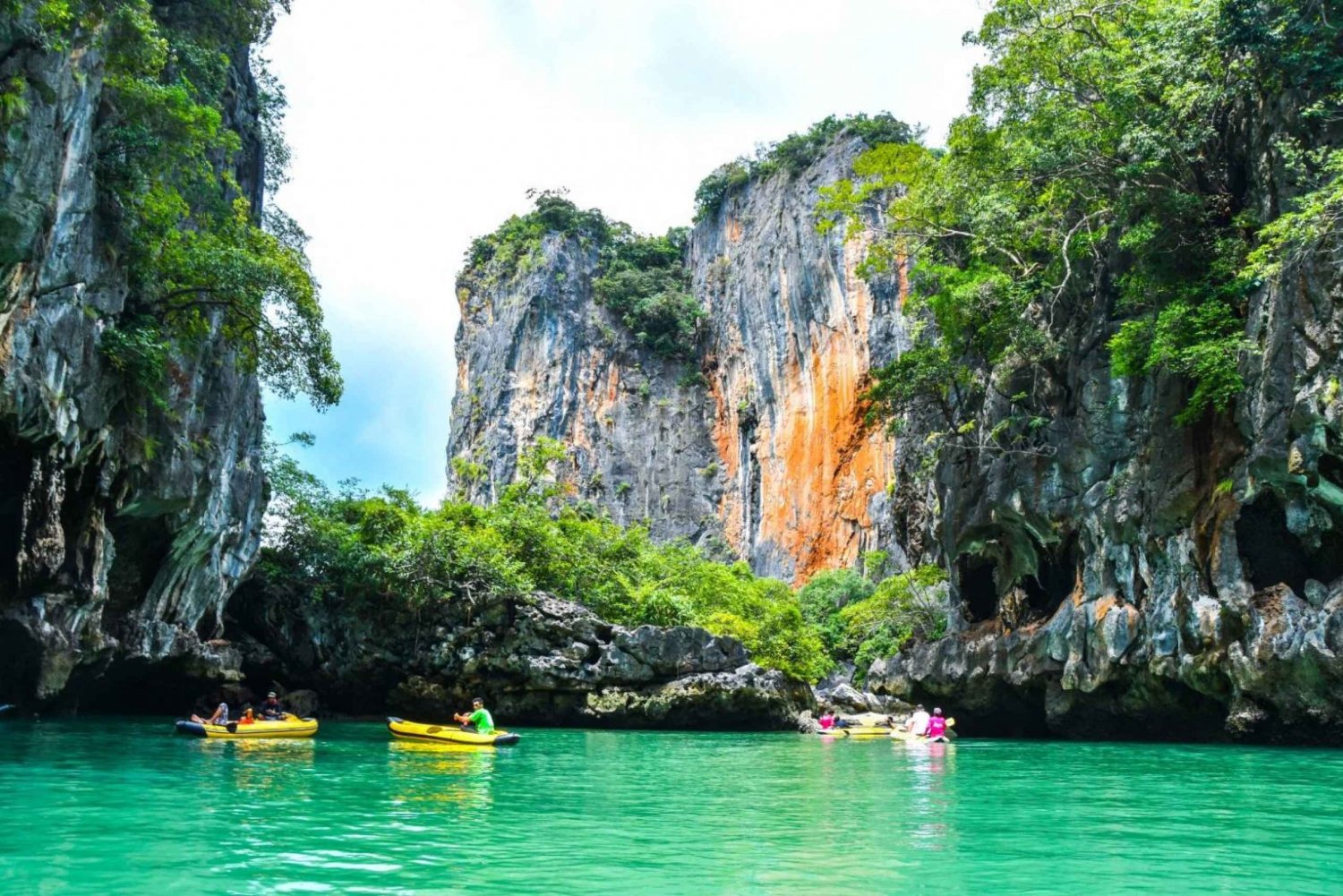 Phuket: James Bond Island med stor båt och kanotpaddling i havsgrottor