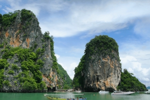 Phuket: A ilha de James Bond num barco de cauda longa e o templo do dinheiro