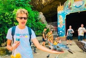 Phuket: James Bond Island med langhalet båd og abetempel