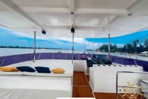 푸켓 제임스 본드 아일랜드 카누 & 선셋 요트 디너