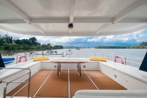 푸켓 제임스 본드 아일랜드 카누 & 선셋 요트 디너