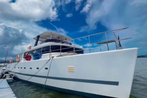 푸켓 제임스 본드 아일랜드 카누 & 선셋 요트 디너