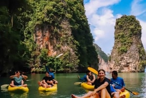 Phuket: James Bondin saari ja Phang Nga -lahden auringonlaskun katamaraanikierros