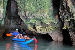 Phuket : excursion sur l'île de James Bond, Ko Panyi et Khai avec canoë