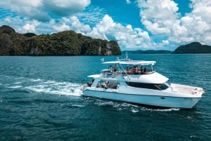 Phuket: James Bond & Phang Nga Bay by Luxury Sunset Yacht