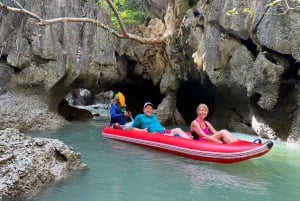 Phuket: Phang Nga Bay Twilight Kayaking Tour mit Mahlzeiten