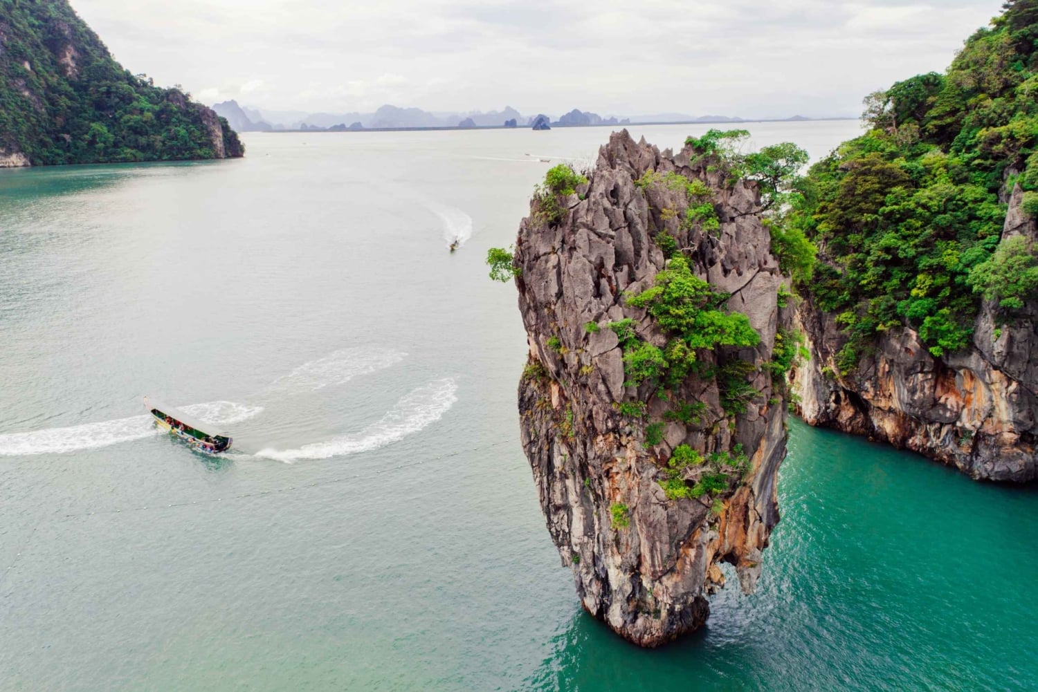 Phuket: Ilha de James Bonds com almoço e canoa de caverna marinha