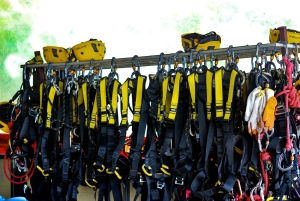 Phuket: Tirolesa Kamala SkyRush e aventura de quadriciclo