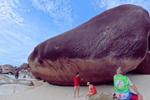 Пхукет/Кхао Лак: Экскурсия на лодке по Симиланским островам с 3 блюдами