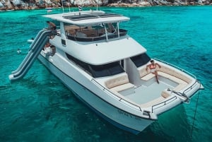 Пхукет/Кхао Лак: Экскурсия на катамаране по Симиланским островам с обедом