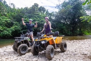 Phuket: Khao Lak-tour met bamboe-raft, ATV, zipline en lunch