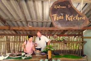 Phuket: Khao Sok Yksityinen Elefanttien päivähoito ja Bambu lautta