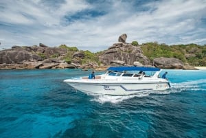 Phuket/Khaolak : visite d'une journée des îles Similan en bateau et plongée en apnée