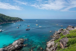 푸켓/카오락: 럭셔리 스피드 보트를 타고 즐기는 시밀란 제도 당일 여행