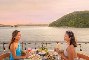 Phuket Ko Sire: Sire: Risteily elävällä musiikilla ja 4 ruokalajin illallisella