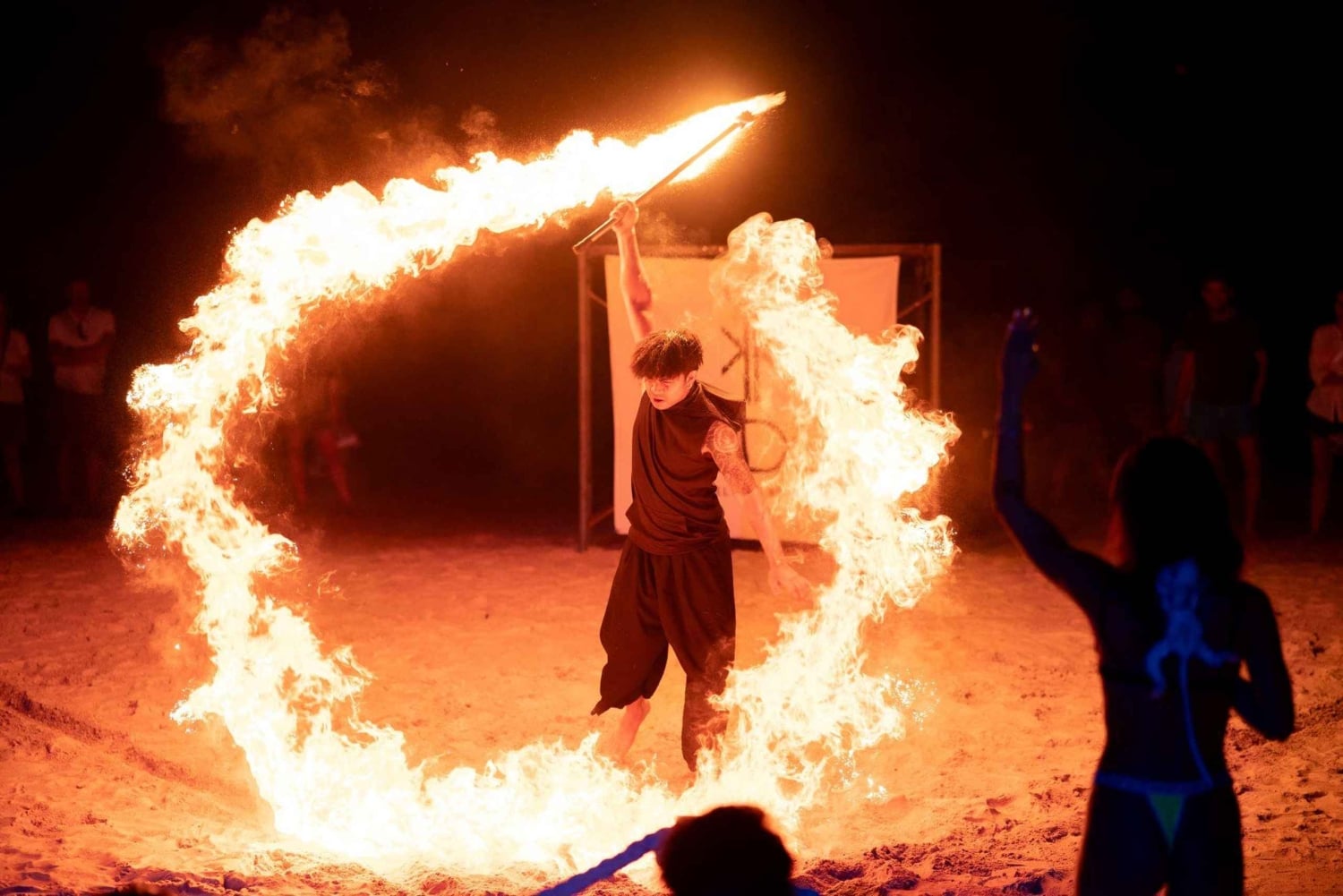 Phuket: Entrada al Kudo Beach Club con menú fijo