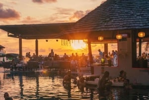 Phuket: Entrada al Kudo Beach Club con menú fijo