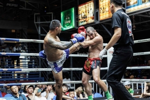 Phuket: Live Muay Thai im Bangla Boxing Stadium mit T-Shirt