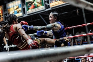 Phuket: Live Muay Thai im Bangla Boxing Stadium mit T-Shirt