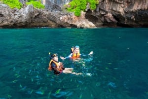 Phuket: Luxus-Katamaran-Kreuzfahrt zur Maya Bay und zur Insel Khai