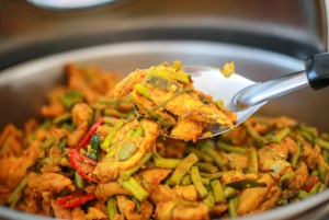 푸켓 마야 베이와 카이 섬으로 떠나는 럭셔리 카타마란 크루즈