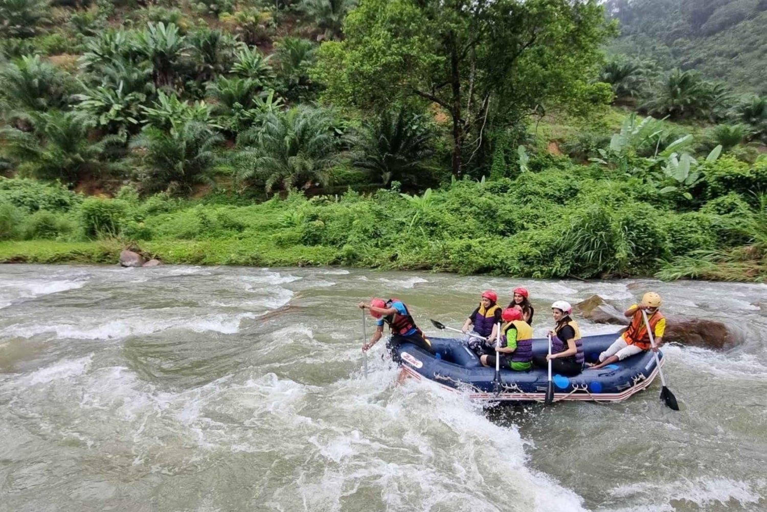 Phuket: cueva de los monos, rafting, cascada y tirolina