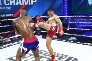 Phuket: Muay Thai-Kampf im Patong Boxing Stadium