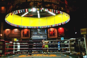 Phuket: Muay Thai-Kampf im Patong Boxing Stadium