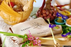 Phuket: Naidee Thai Cooking Class with Chef Ern