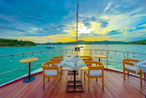 Phuket: Highlights Tour with Pearl Farm & Elephant Village