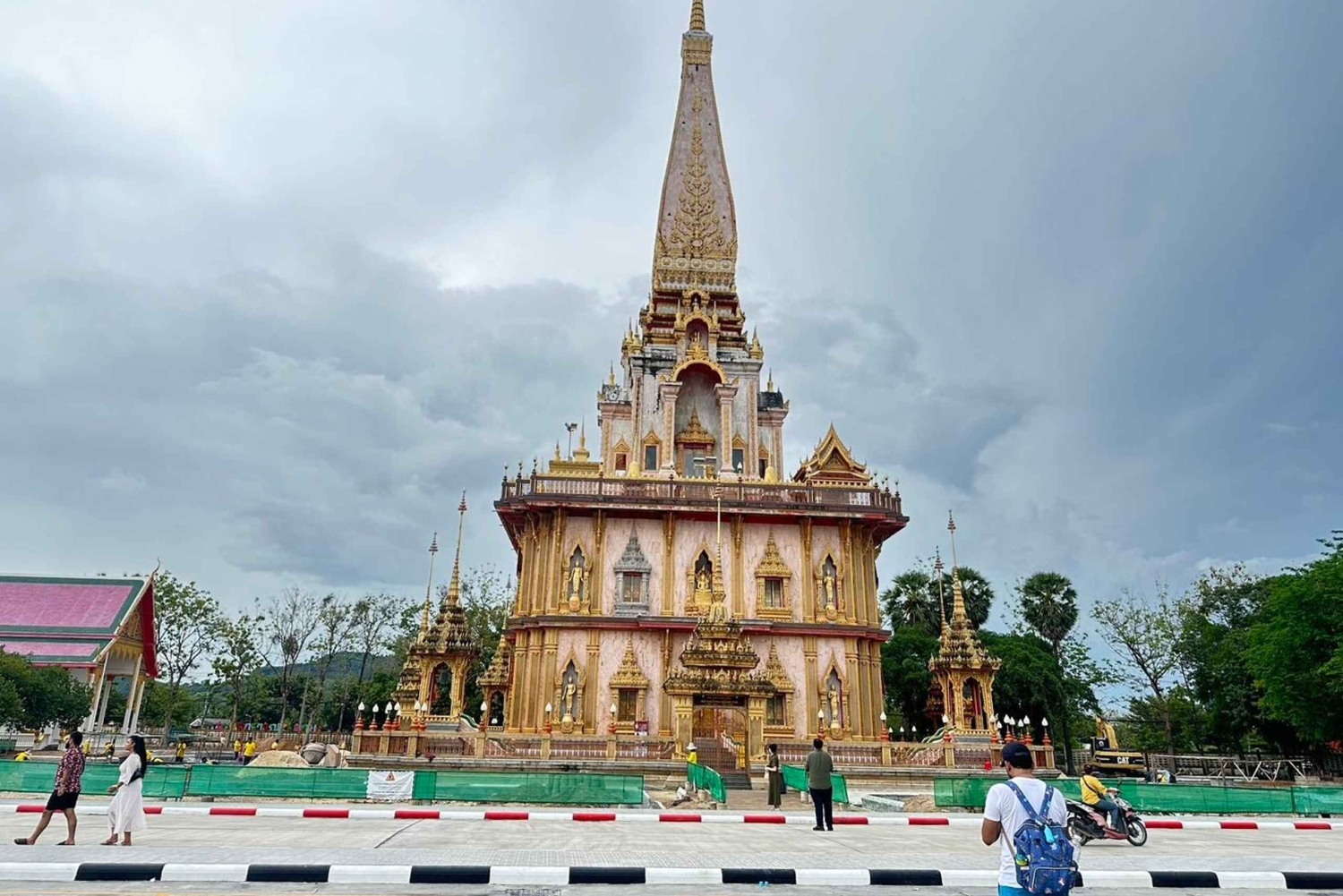 プーケット：旧市街、チャロン寺院、大仏を巡るヴァンツアー