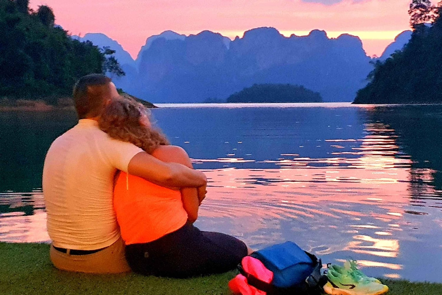 Da Phuket o da qualsiasi altro posto: 2 giorni al lago di Cheow Lan e raft-resort-aria