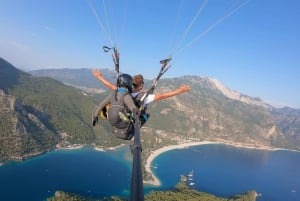 Aventura de parapente em Phuket pela TSA Tailândia